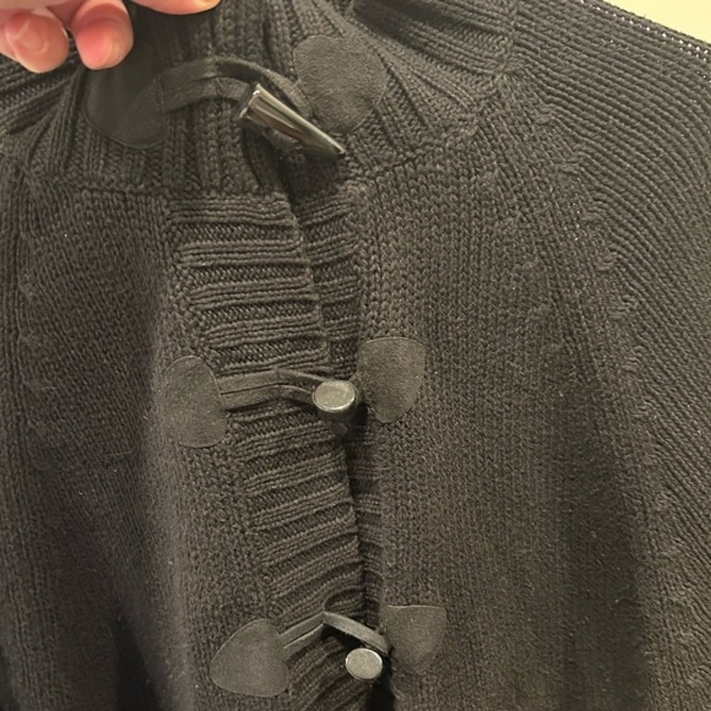Old Navy Black Toggle Front Knit Cardigan Cape Sweater Mock Neck Womens Medium - Picture 3 of 6